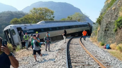 மெக்சிகோவில் ரயில் தடம்புரண்டு விபத்து; 13 பேர் பலி