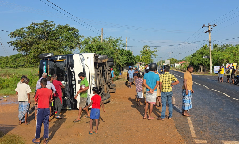 திருமலையில் கட்டுப்பாட்டை இழந்த சொகுசு பேருந்து விபத்து