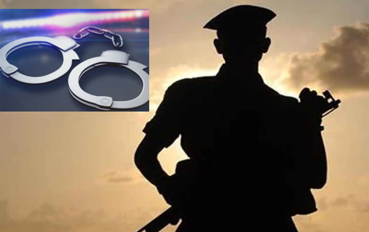 பாடசாலை மாணவர்களுக்கு கசிப்பு அருந்த கொடுத்த இராணுவ சிப்பாய் கைது/பாடசாலை மாணவர்களுக்கு கசிப்பு அருந்த கொடுத்த இராணுவ சிப்பாய் கைது