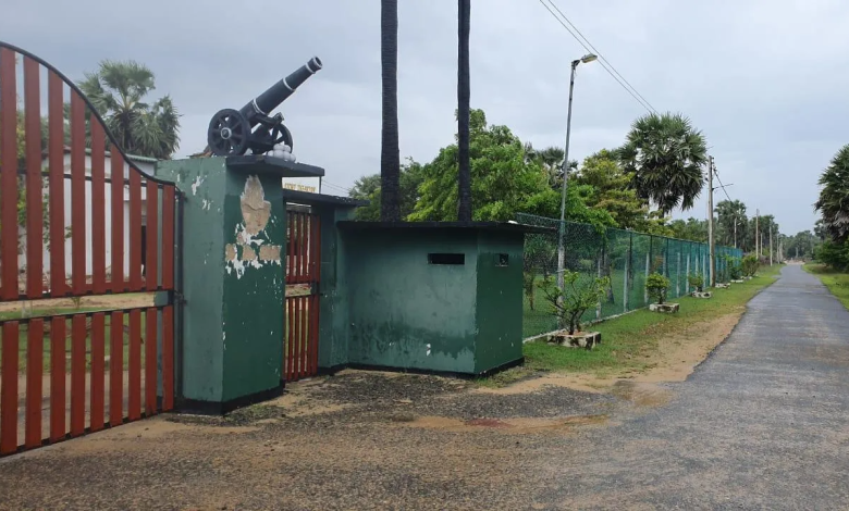 சுழிபுரத்தில் உள்ள இராணுவ முகாமில் இருந்து வெளியேறிய இராணுவம்/The army left the military camp in Sulipuram.