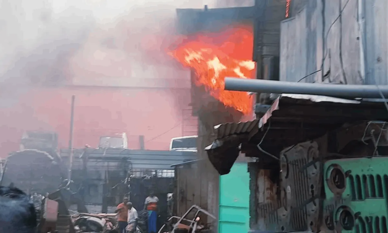 மாளிகாவத்தையிலுள்ள வர்த்தக நிலையமொன்றில் தீ