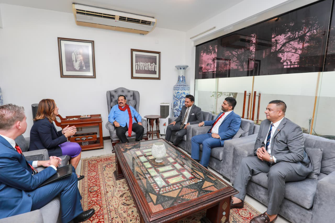 அமெரிக்கத் தூதுவர் - மஹிந்த திடீர் சந்திப்பு/US Ambassador - Mahinda surprise meeting
