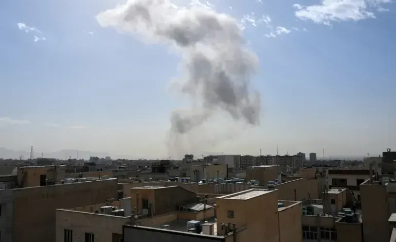 மத்திய கிழக்கில் பதற்றநிலை - அமெரிக்க தளங்கள் இலக்கு/Tensions in the Middle East - US bases targeted