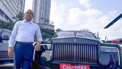 உலகின் மிக விலையுயர்ந்த காரை கொள்வனவு செய்த இலங்கை தொழிலதிபரின் பதிவு 5 உலகின் மிக விலையுயர்ந்த காரை கொள்வனவு செய்த இலங்கை தொழிலதிபரின் பதிவு