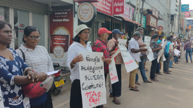நீதிமன்றத்திற்கு கோட்டாபயவை முன்னிலையாகுமாறு கோரி யாழில் போராட்டம்!!