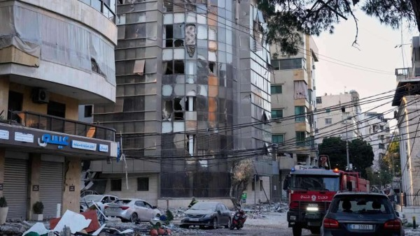 லெபனான் மீது இஸ்ரேலியப் படைகள் கடும் தாக்குதல்; 31 பேர் பலி/Israeli forces launch heavy attack on Lebanon; 31 killed