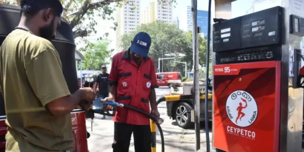 QR இன்றி எரிபொருள் வழங்க 3,000 ரூபா