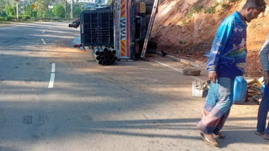 வவுனியா லொறி நுவரெலியாவில் விபத்து: ஒருவர் வைத்தியசாலையில் அனுமதி/Vavuniya lorry accident in Nuwara Eliya: One person admitted to hospital