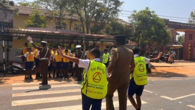 வுனியாவில் பாடசாலை மாணவர்களுக்கு வீதி ஒழுங்கு யிற்சிப் பட்டறை நிகழ்வு/Road safety workshop for school students in Vavuniya