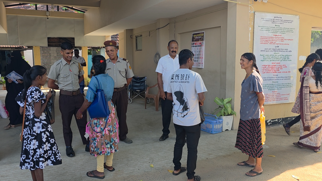 வைத்தியர்கள்பணிப்புறக்கணிப்பு: நோயாளிகள் கடும் அவதி!