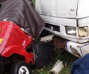 தனியார் பேருந்தும் முச்சக்கர வண்டியும் மோதி விபத்து