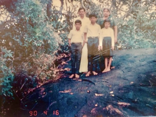 36 ஆண்டுகளுக்கு முந்தைய வெடுக்குநாறி மலை வழிபாடு – அரிய புகைப்படம் வெளியீடு