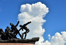 வவுனியாவில் மே தினத்தில் ஊழியர்களுக்கு விடுமுறை அளித்து கௌரவிப்போம்-Vavuniya News