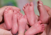 ஒரே பிரசவத்தில் நான்கு குழந்தைகளை பெற்ற தாய்