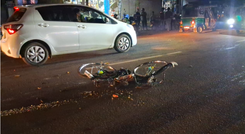 வவுனியாவில் கனரக வாகனம் மோதி ஓய்வு பெற்ற ஆசிரியர் உயிரிழப்பு! வவுனியாவில் கனரக வாகனம் மோதி ஓய்வு பெற்ற ஆசிரியர் உயிரிழப்பு-Vavuniya News-Thamilan win