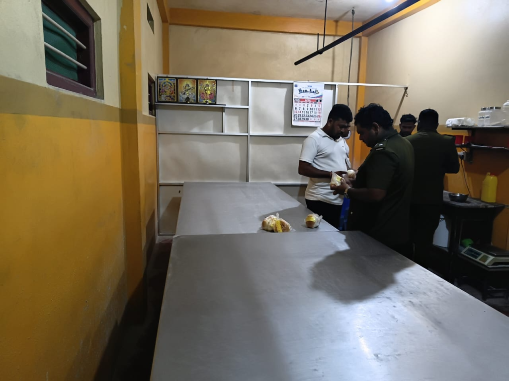 வவுனியாவில் உணவகங்கள் மீது கடும் நடவடிக்கை – 4 இடங்களுக்கு வழக்கு பதிவு