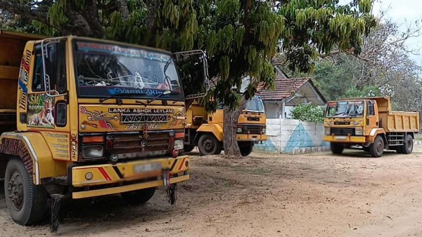 கிளிநொச்சியில் சட்டவிரோத மணல் அகழ்வு – டிப்பர் வண்டிகள் பறிமுதல்