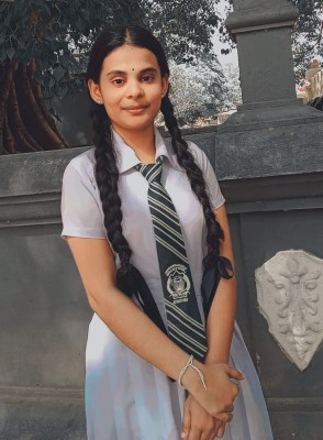 கலைப் பிரிவில் வவுனியாவில் முதல் நிலை பெற்ற மாணவி! 1 கலைப் பிரிவில் வவுனியாவில் முதல் நிலை பெற்ற மாணவி/Student who won first place in Vavuniya in the arts category