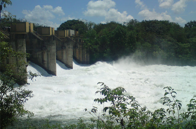 33 நீர்த்தேக்கங்கள் பெருக்கெடுப்பு