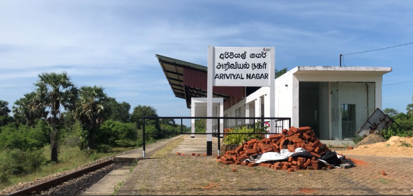 முருகண்டியில்-தண்டவாளத்தில் அமர்ந்திருந்தவரை மோதித்தள்ளிய ரயில்;பலியான உயிர்! முருகண்டியில்-தண்டவாளத்தில் அமர்ந்திருந்தவரை மோதித்தள்ளிய ரயில்;பலியான உயிர்!