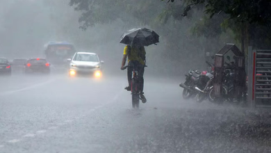 இன்று பலத்த மழை - ரெட் அலர்ட் இன்று பலத்த மழைக்கு - ரெட் அலர்ட்